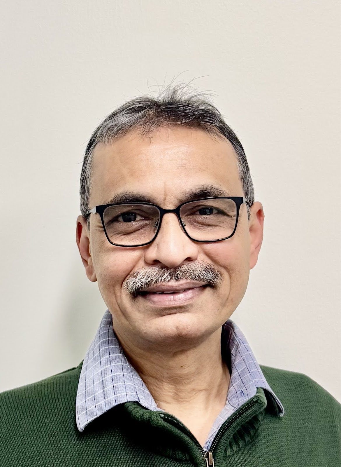 Headshot of Satish Murthy